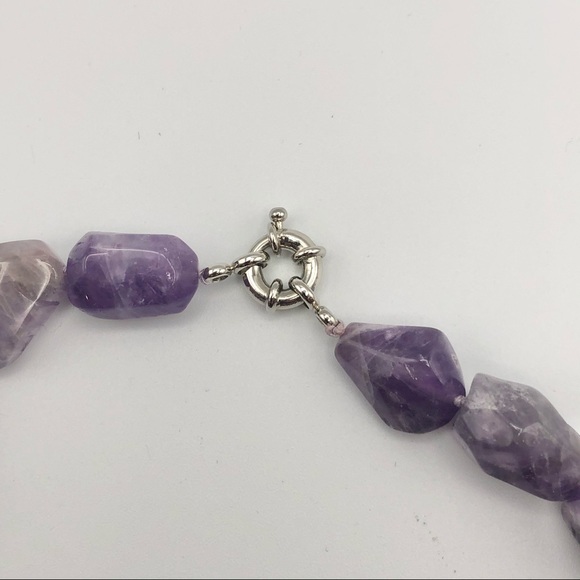 NWOT PURPLE POLISHED STONE NECKLACE - Picture 4 of 7